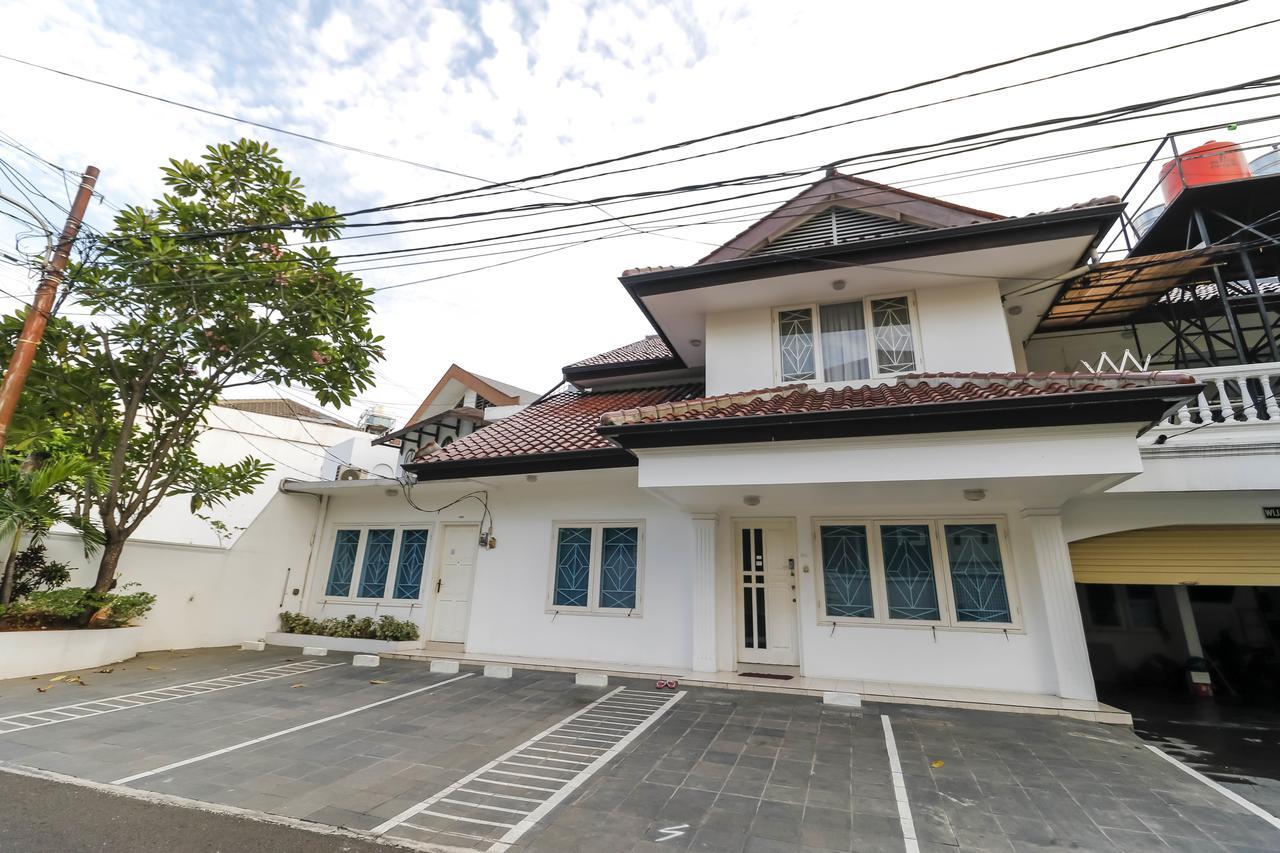 Reddoorz Plus @ Tendean Jakarta Exterior photo